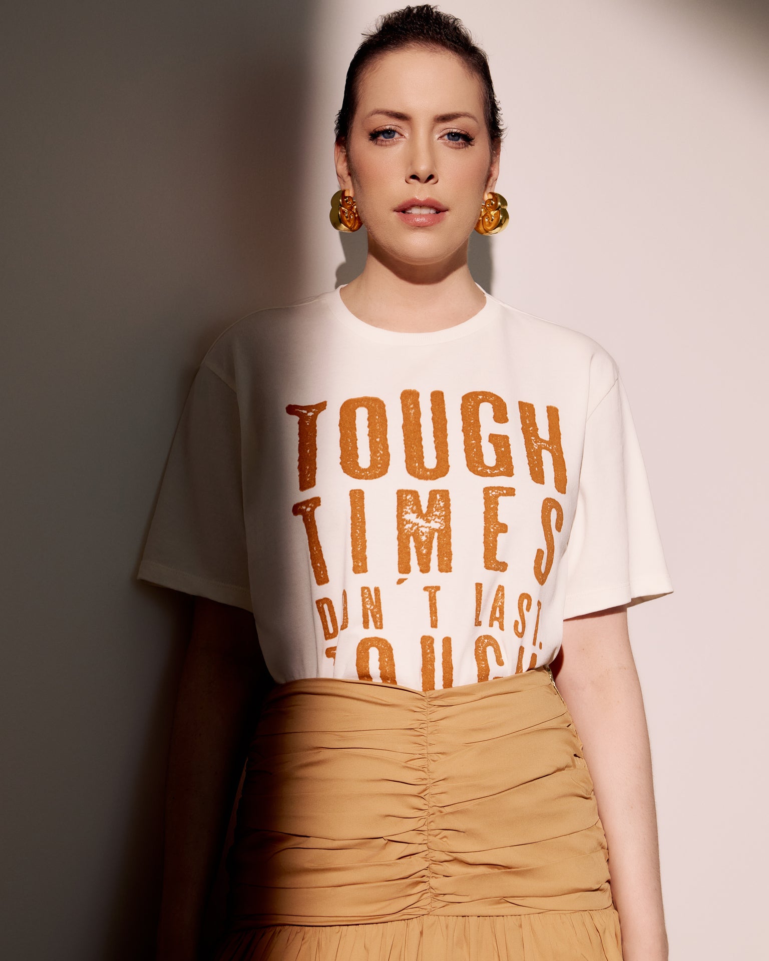 CAMISETA TOUGH TIMES OFF WHITE